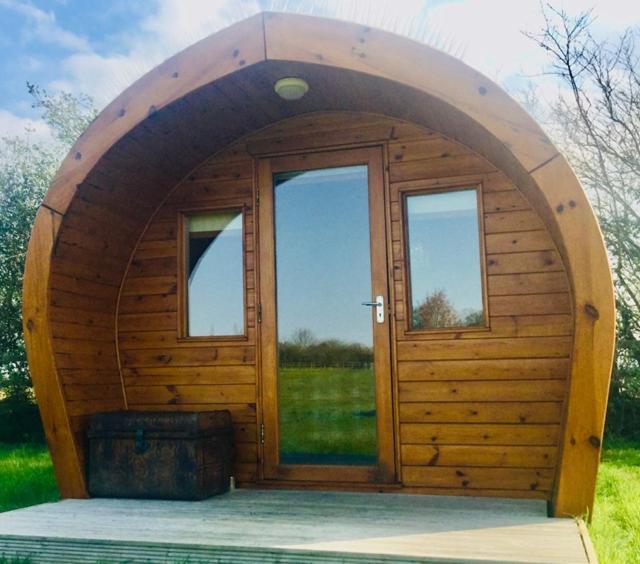 The Oaks Glamping - Pips Cabin Colkirk Exterior photo