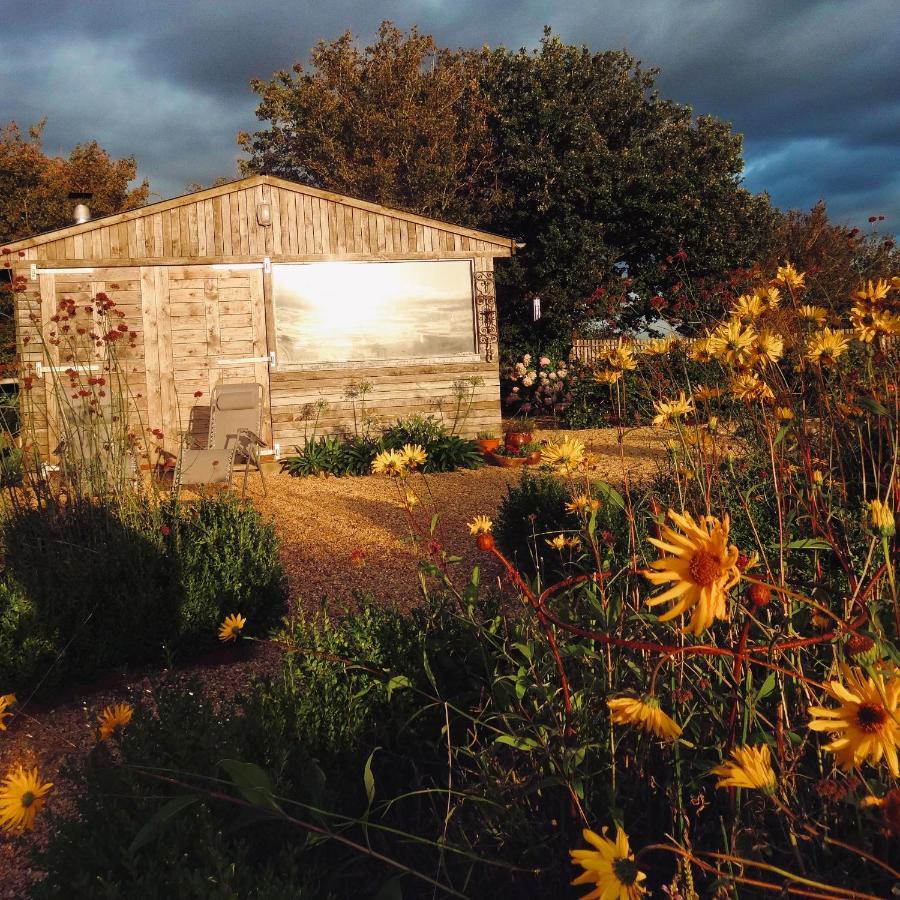 The Oaks Glamping - Pips Cabin Colkirk Exterior photo